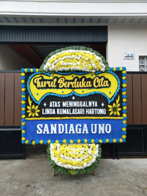 Papan Bunga Duka di Mangoli Tengah